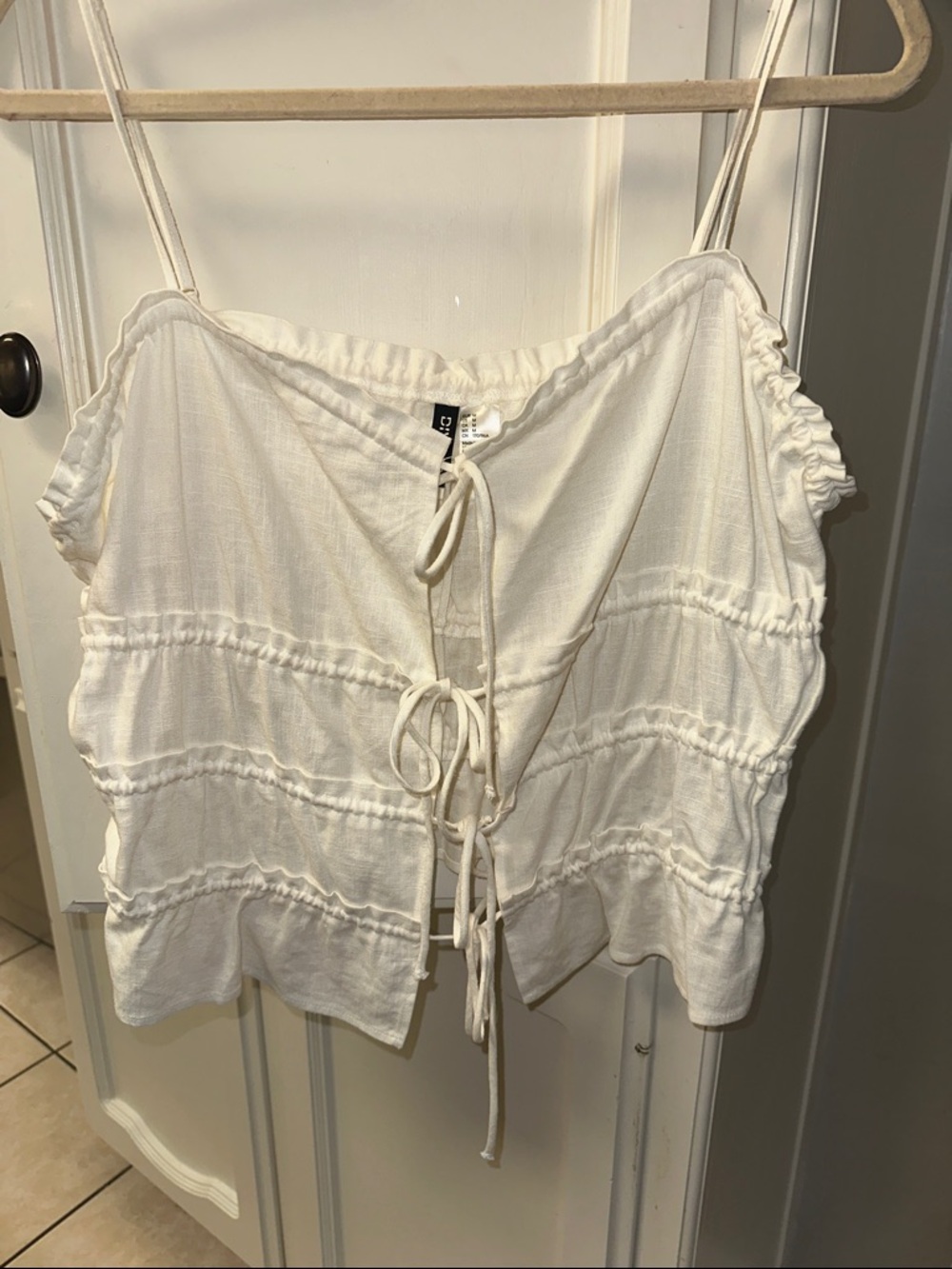 H&M Divided Off White Tie-Front Cropped Camisole top